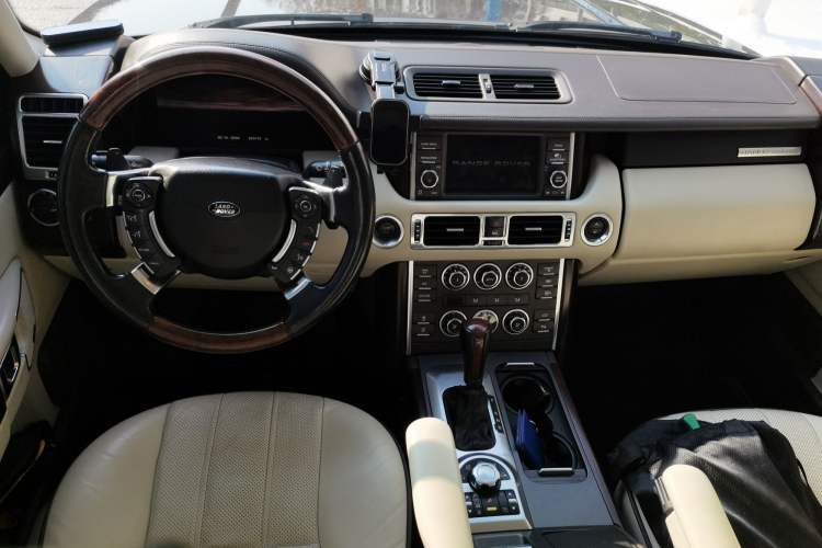 Used Land Rover Range Rover 2012 5.0 NA V8
