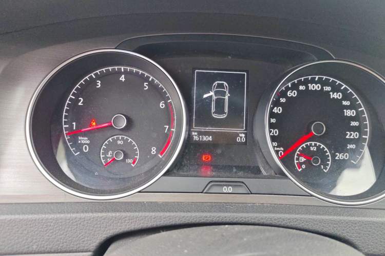 Used Volkswagen Golf 2014 1.4TSI Automatic Luxury Model Instrument Cluster