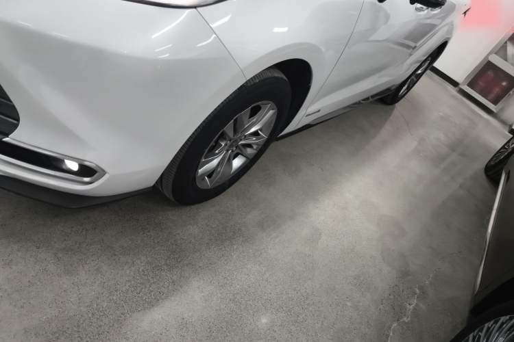 Used Toyota Sienna 2023 2.5L Hybrid Luxury Edition