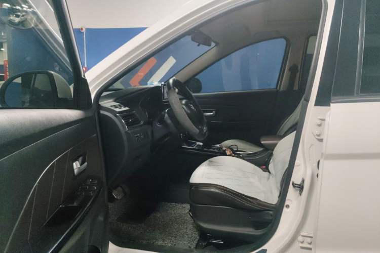 Used Dongfeng Fengon 370 2020 S370 1.5L CVT Luxury 7-Seater