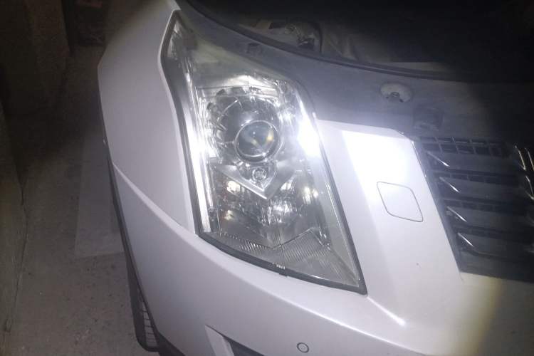 Used Cadillac SRX 2014 3.0L Leading Model Right Front Headlight