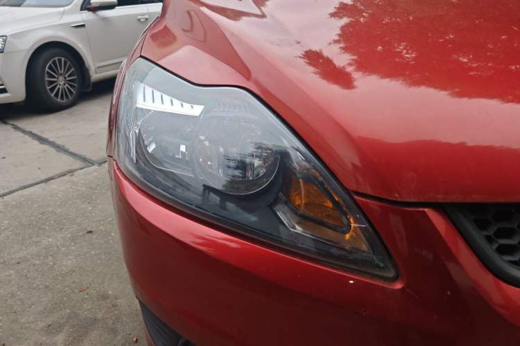 Used Ford Focus 2013 Hatchback Classic 1.8L Automatic Base Model
