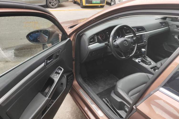 Used Volkswagen Lamando 2018 280TSI DSG Comfort Edition