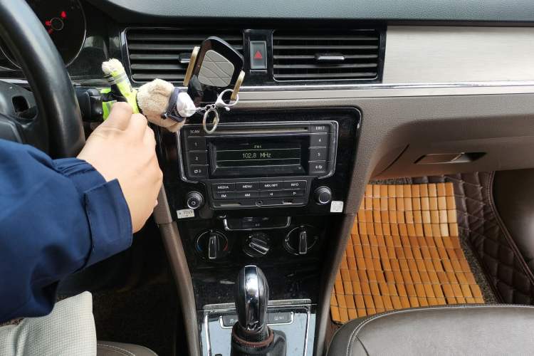 Used Volkswagen Bora 2014 1.6L Automatic Comfort Model
