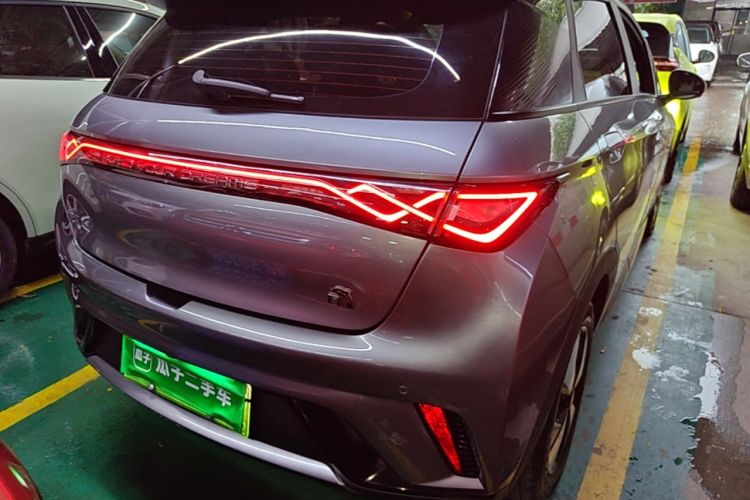 Used BYD Dolphin 2023 420 km Fashion Edition