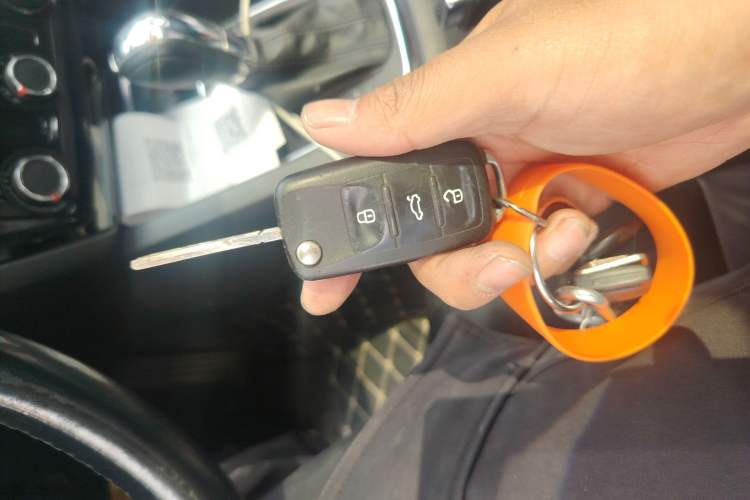 Used Volkswagen Sagitar 2015 1.6L Automatic Comfort Model
