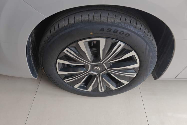 Used Wuling Starlight 730 2025 Model Plug-in Hybrid 125km Luxury Edition