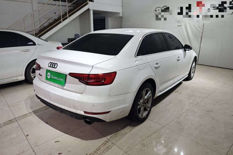 Used Audi A4L 2017 40 TFSI Ambition Edition
