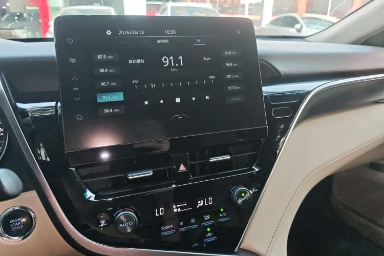 Used Toyota Camry 2021 2.0G Luxury Edition
