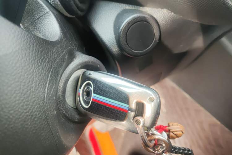 Used Great Wall King Kong Poer 2023 2.0T Automatic Diesel 4x4 Elite Edition Flatbed GW4D20M Vehicle Key