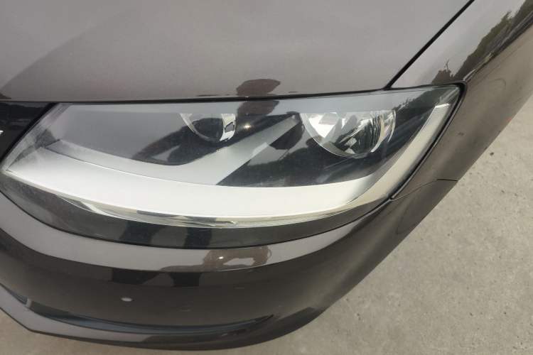 Used Volkswagen Sharan 2016 380TSI Comfort Edition 7-Seater Left Front Headlight