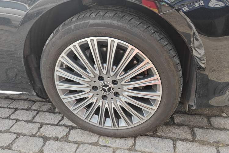 Used Mercedes-Benz E-Class 2020 E 300 L Stylish Model