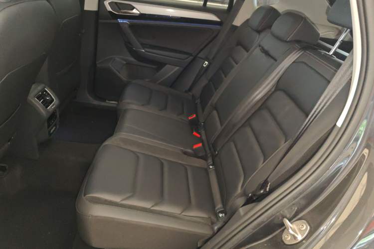 Used Volkswagen Tayron 2020 330TSI Two-Wheel Drive Luxury Smart Connectivity Version Left Rear Seat