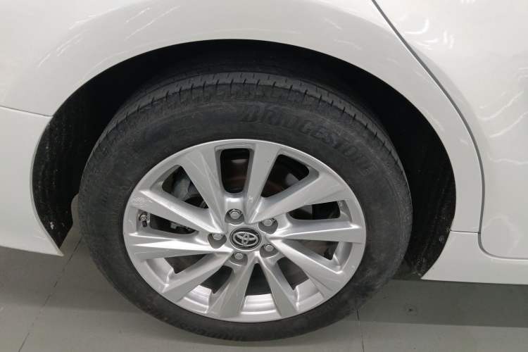 Used Toyota Camry 2021 2.0G Luxury Edition
