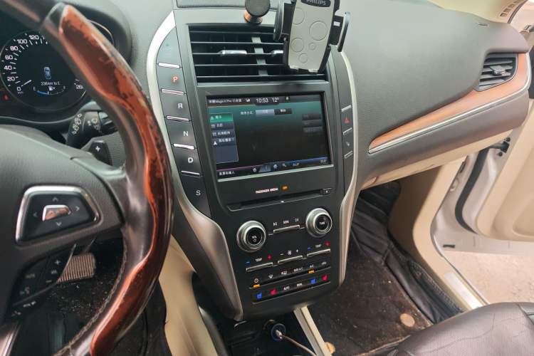 Used Lincoln MKC 2014 2.0T Four-Wheel Drive Prestige Edition Audio And AC Panel