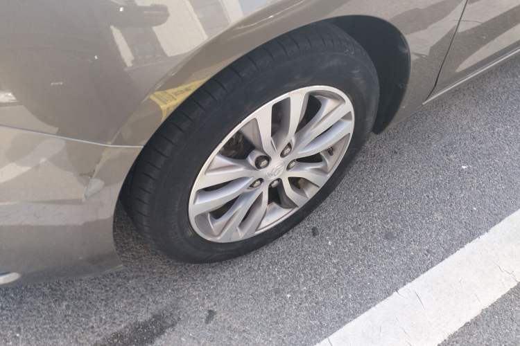 Used Buick GT 2019 18T Automatic Connected Elite Model China VI Standard Left Front Wheel Hub