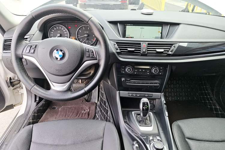 Used BMW X1 2015 sDrive18i Leading Edition