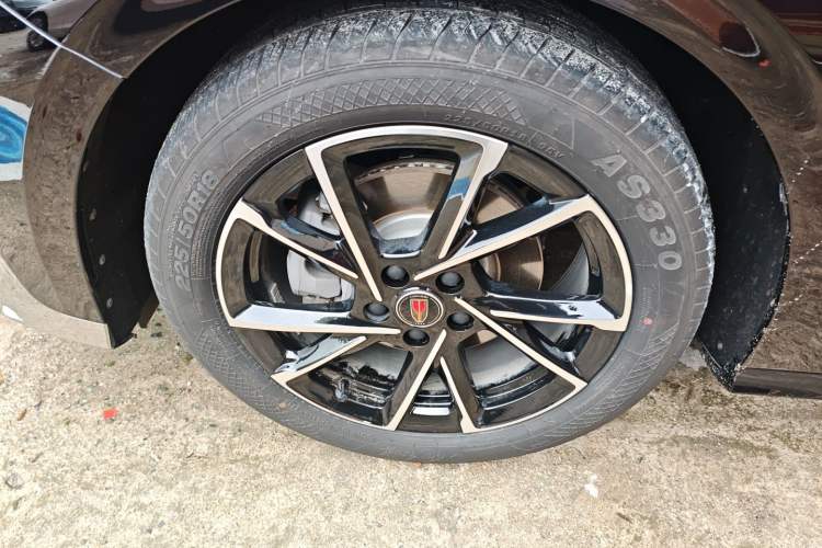 Used Hongqi H6 2025 2.0T ZhiMei Edition Left Front Wheel Hub