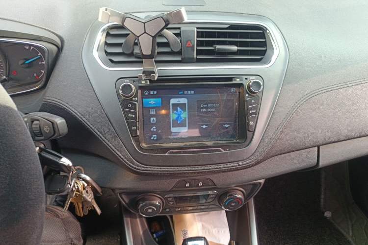 Used Ford Escort 2015 1.5L Automatic Fashion Model Audio And AC Panel