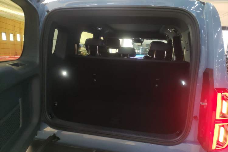 Used Formula Leopard Leopard 5 2023 Cloud Ride Flagship Edition