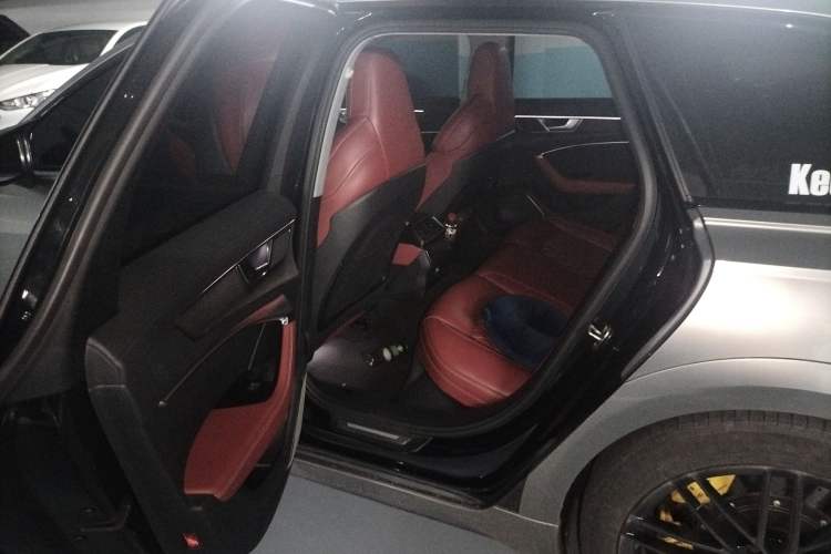 Used Audi A6 2020 allroad quattro Explorer 55 TFSI Prestige Off-Road Model
