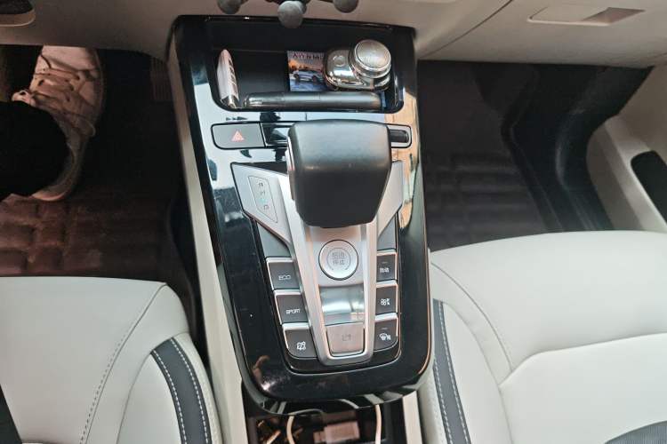 Used BYD Yuan Pro 2021 401 km Luxury Version Gear Lever