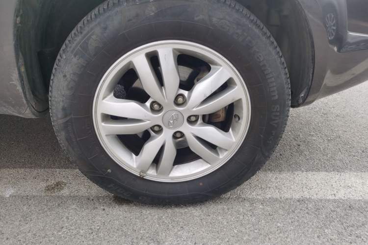 Used Hyundai Tucson 2009 2.0L Manual Two-Wheel Drive Fashion Edition