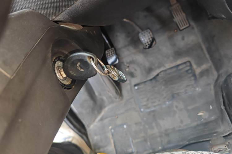 Used Wuling Rongguang 2012 1.5L Extended Basic Version
