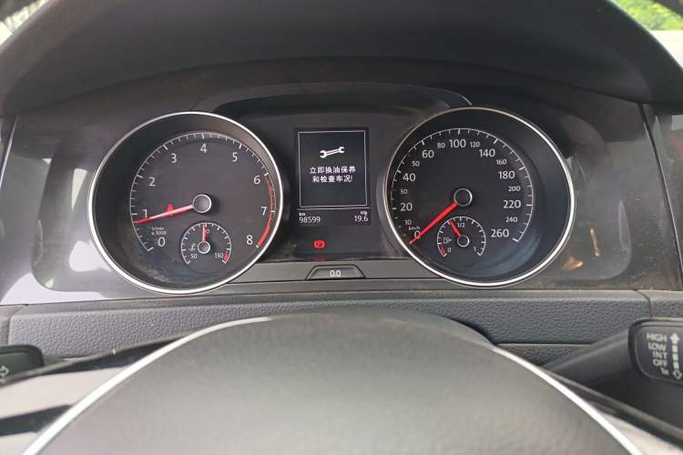 Used Volkswagen Golf 2017 1.6L Automatic Comfort Million-Vehicle Anniversary Edition Instrument Cluster