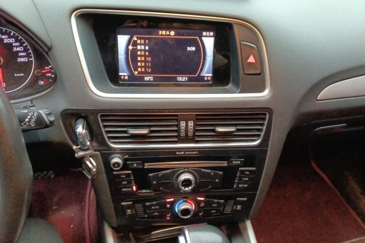 Used Audi Q5 2018 Collector's Edition 40 TFSI Ambition Model
