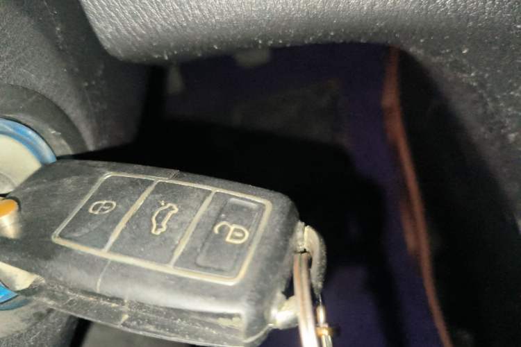 Used CHANGAN KAICHENG Oushang A600 2016 1.5L Manual Luxury 7-Seater Vehicle Key