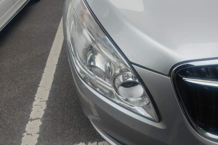 Used Buick GL8 2017 25S Prestige Version China V Standard Right Front Headlight