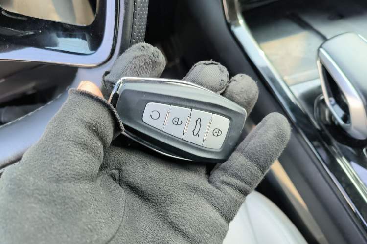 Used Geely Auto Emgrand X7 Sport 2023 Boyue COOL 1.5TD ZhiZun Edition Vehicle Key