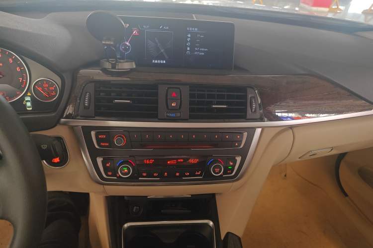 Used BMW 3 Series 2013 Facelift 328Li Luxury Design Package Audio And AC Panel