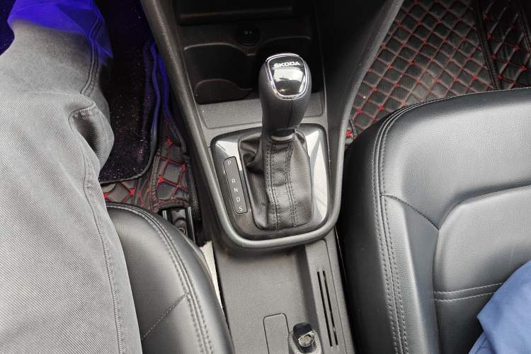 Used Skoda Rapid Spaceback 2014 1.6L Automatic Enjoyment Edition