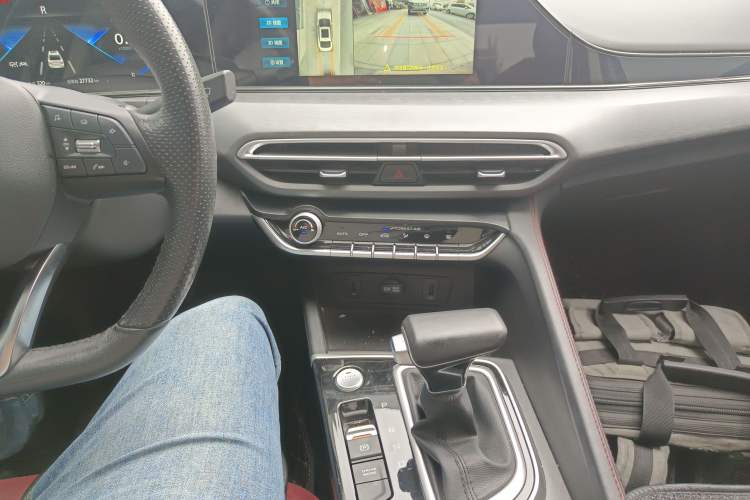 Used CHANGAN Eado 2021 PLUS Blue Whale NE 1.4T GDI DCT Flagship Model Gear Lever