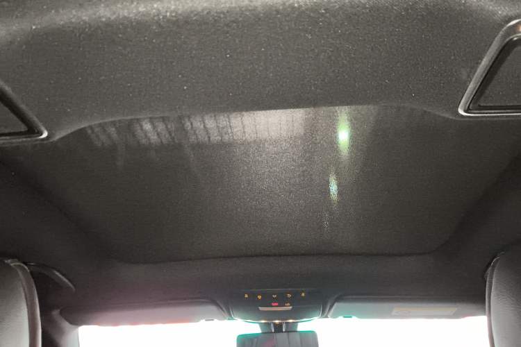 Used Mercedes-Benz GLC 2020 Facelift GLC 260 L 4MATIC Luxury Edition Headliner