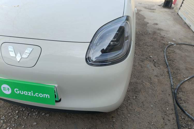 Used Wuling Hongguang MINIEV 2025 Four-Door Version Advanced Edition Left Front Headlight