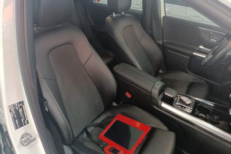 Used Mercedes-Benz B-Class 2020 B 200 Sport Edition Right Front Seat