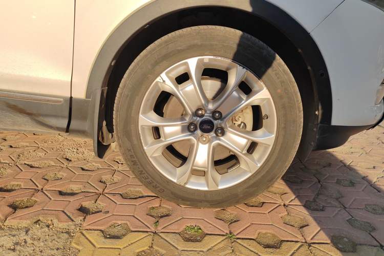 Used Ford Kuga 2013 2.0L GTDi Four-Wheel-Drive Sport Model