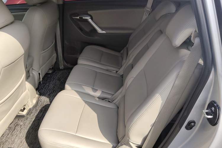 Used Toyota Verso 2014 Starlight 180E CVT Elite Multi-Function Edition
