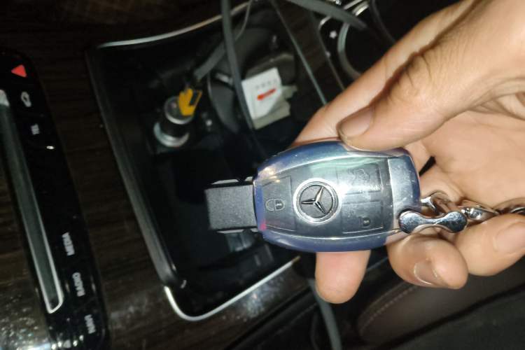 Used Mercedes-Benz GLC 2018 GLC 260 4MATIC Luxury Model
