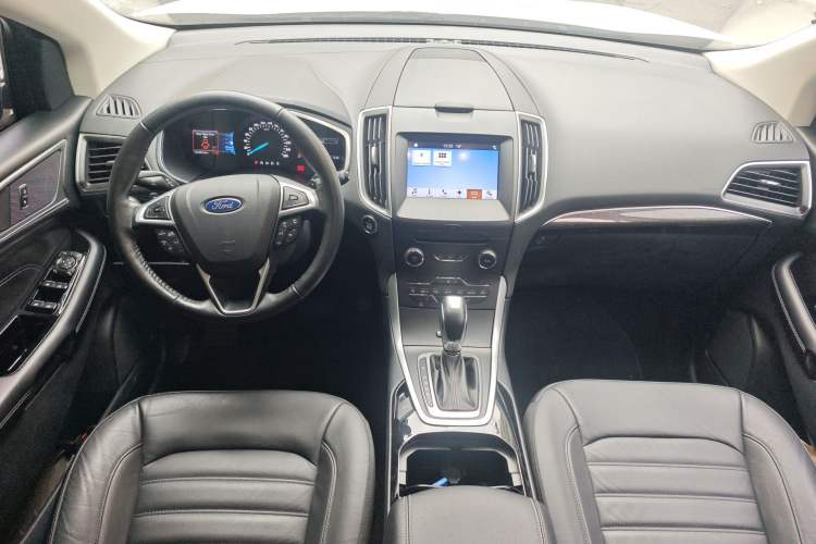 Used Ford Edge 2015 2.0T GTDi 4x4 High-Grade Model
