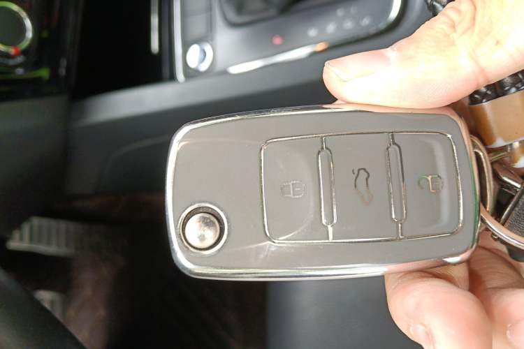 Used Volkswagen Sagitar 2017 230TSI Automatic Comfort Version
