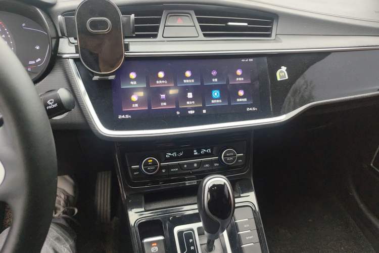 Used Geely Auto Emgrand GL 2020 1.4T CVT Luxury Model Audio And AC Panel