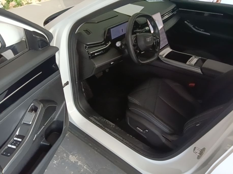 Geely Galaxy L6 2024 60km PLUS Dragon Edition — снимка 18