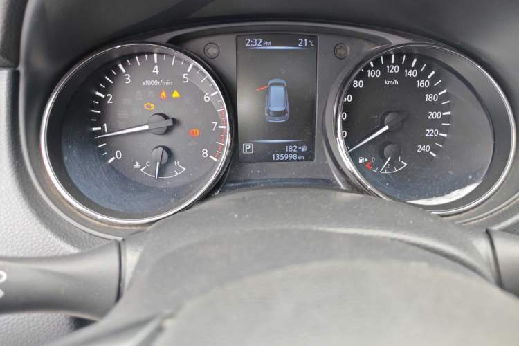 Used Nissan X-Trail 2017 2.0L CVT Comfort Edition 2WD Odometer Close Up