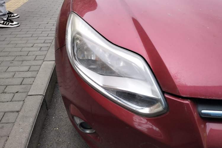 Used Ford Focus 2012 Sedan 1.6L Automatic Fashion Edition Right Front Headlight