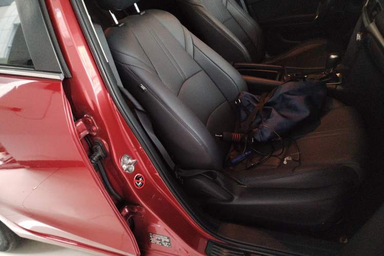 Used Mazda 3 Axela 2017 Hatchback 1.5L Automatic Luxury Model Emission Standard China V