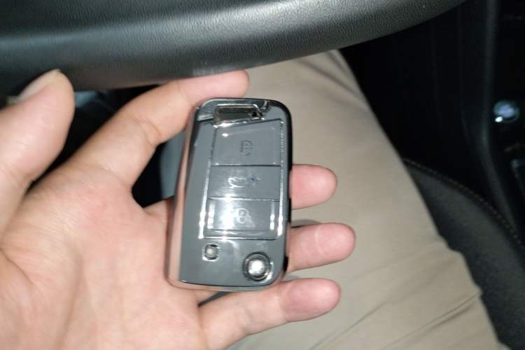 Used Volkswagen Tharu 2023 300TSI Two-Wheel-Drive Full Moon Edition